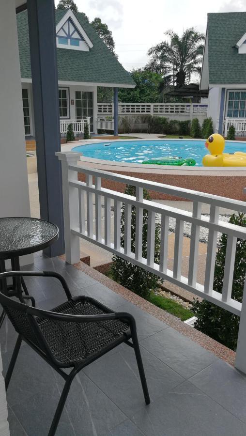 English Resotel : อิงลิช รีโซเทล Nakhon Si Thammarat Exterior photo